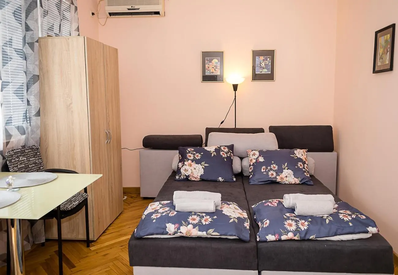 Apartment Two Bedroom Retreat I Near Municipality Varna